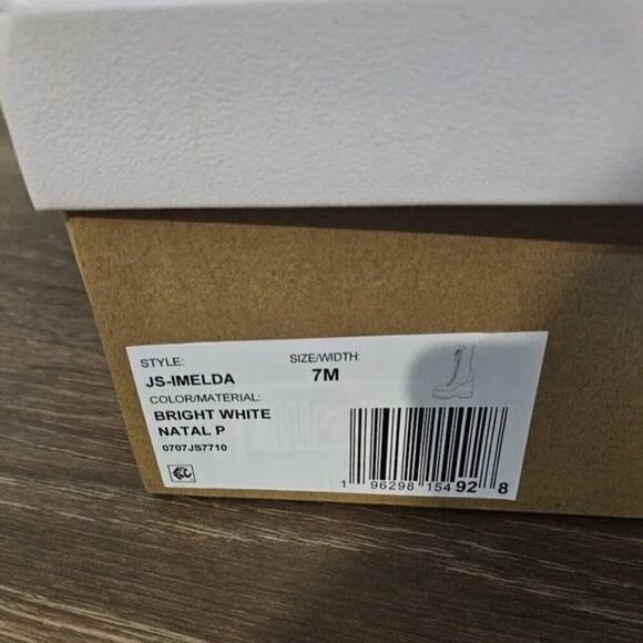 Jessica Simpson Imelda Platform Combat Boot - new in box - 7 ($180) - Picture 12 of 13